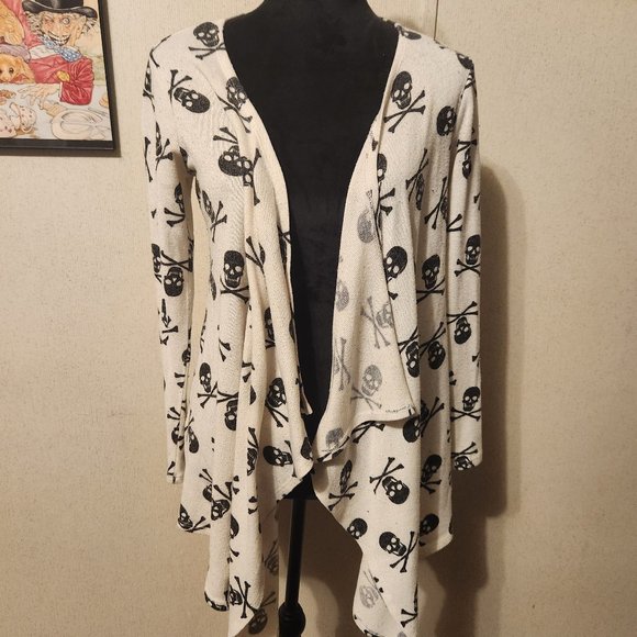 Hot Topic White and Black Skull Cardigan Size Small. - Picture 1 of 2